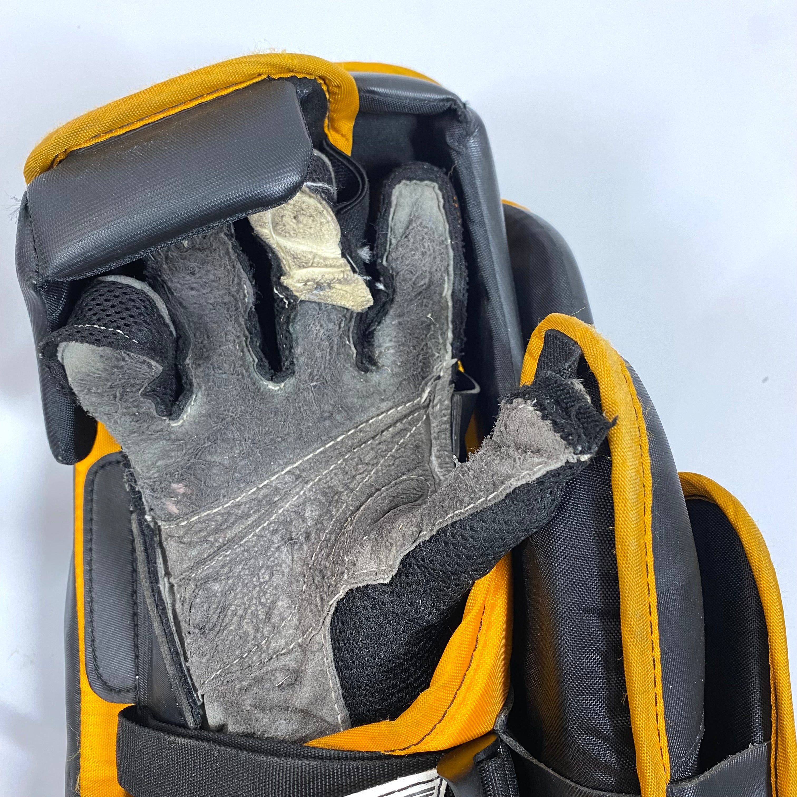 CCM Extreme Flex IV - Ensemble complet de gardien de but Pro Stock d'occasion (noir/jaune)